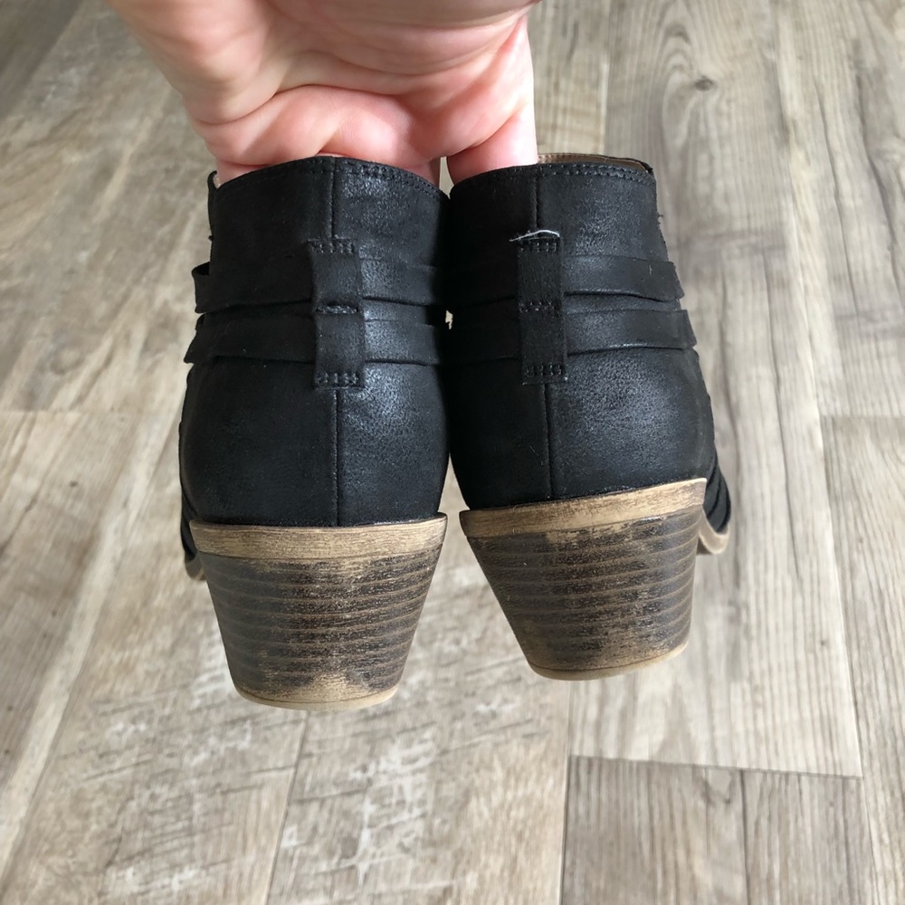 Life Stride Flex Black Booties. - image 6